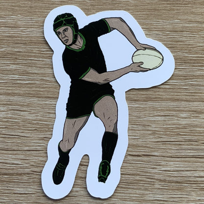 Magnet, aimant de réfrigérateur représentant un sport, elsa abadie penars, rugby masculin homme tenue vert ballon blanc en position de faire la passe